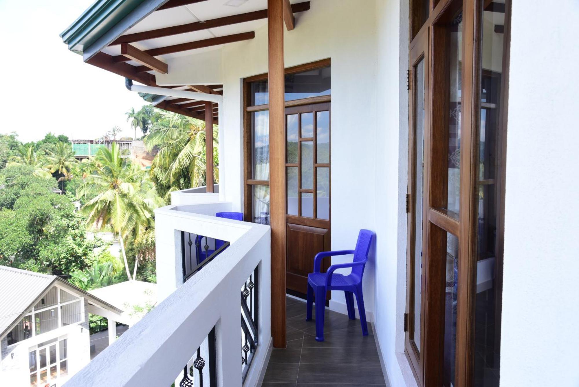 Saru Holiday Apartment - Upto 6 Guests Kandy Exterior foto